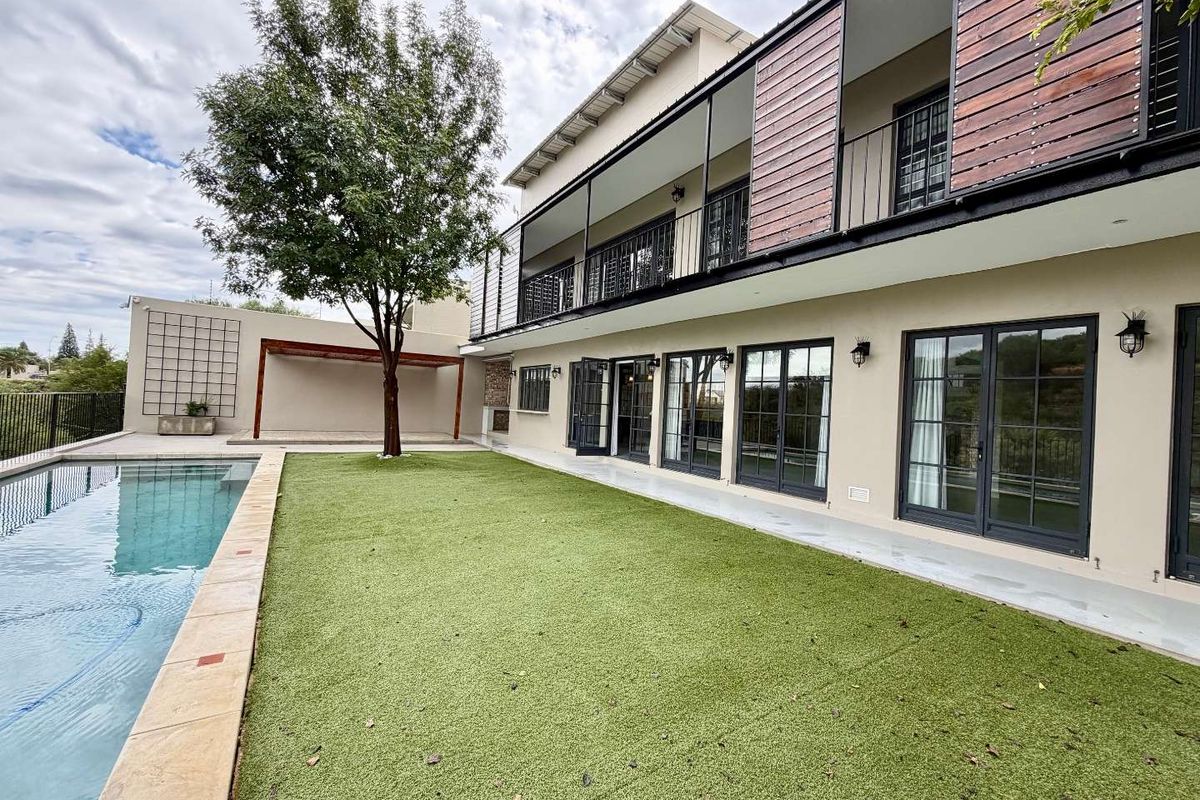 4 Bedroom House For Sale in Auasblick - Photo 2