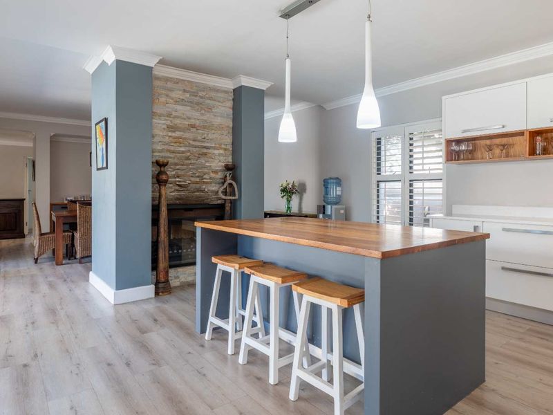 Perfectly Proportioned for a Luxury Lifestyle - Photo 10