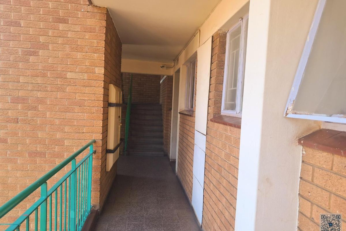 1 Bedroom Apartment In Kalahari Complex In Sunnyside - Photo 3