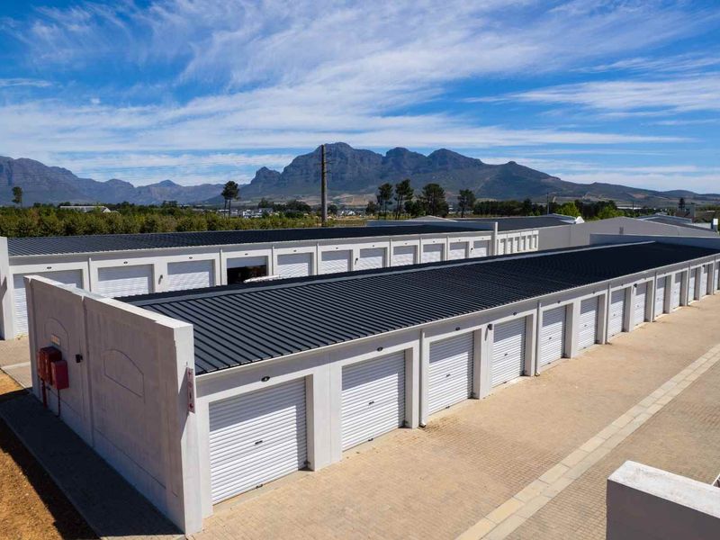 Premium storage units of various sizes are now available for rent on Val de Vie Estate. - Photo 5