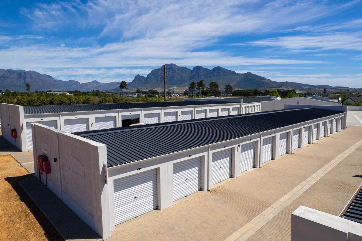 Premium storage units of various sizes are now available for rent on Val de Vie Estate. - Photo 5