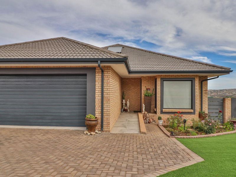 Live the lifestyle  -   Monte Christo's coastal elegance! - Photo 3