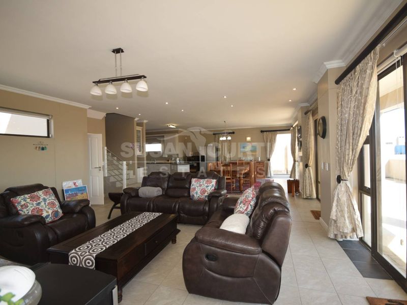 Furnished house in Dolphin Beach - Photo 2