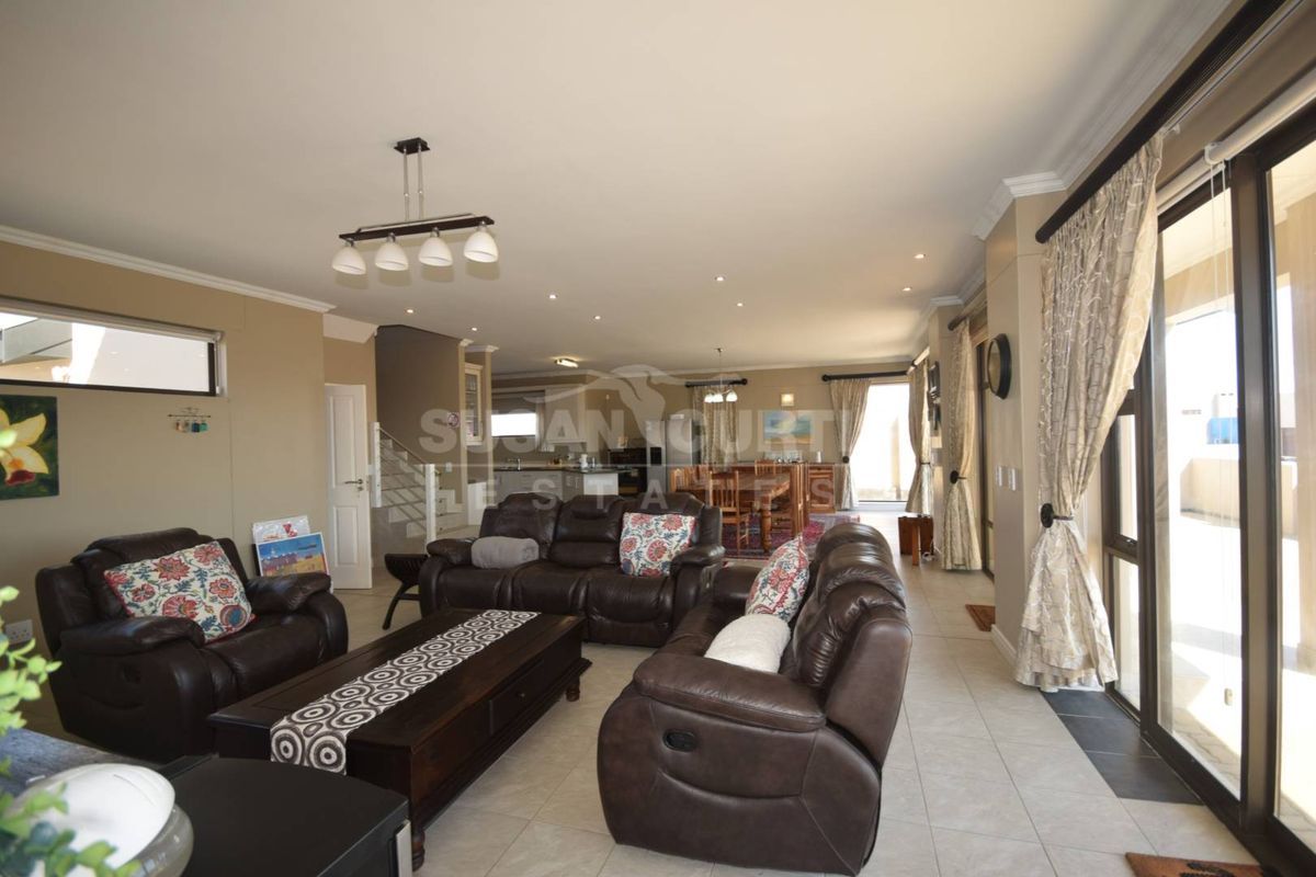 Furnished house in Dolphin Beach - Photo 2