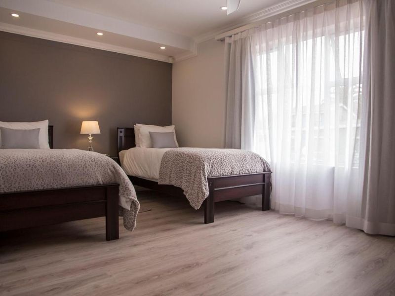 GUESTHOUSE FOR SALE - Photo 8