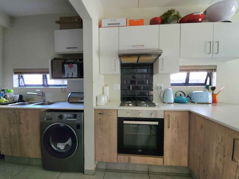 Modern Double-storey 3-Bedroom Cluster Home - Photo 9