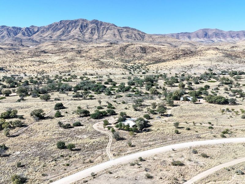 Usakos:  2 x Home Agricultural Smallholding VERY CLOSE TO TOWN is for Sale - Photo 1