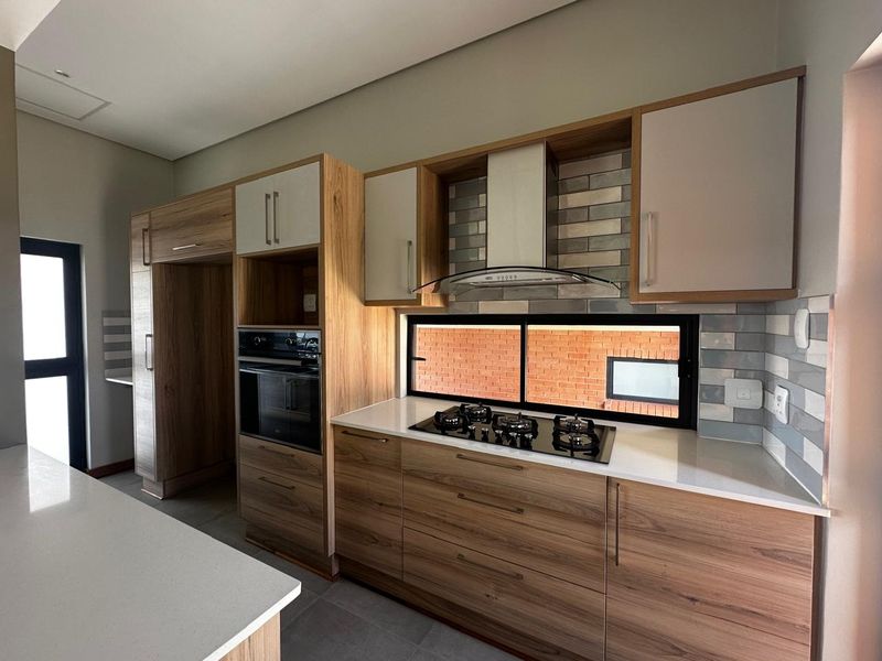 Idyllic Retirement Living Awaits - Photo 2