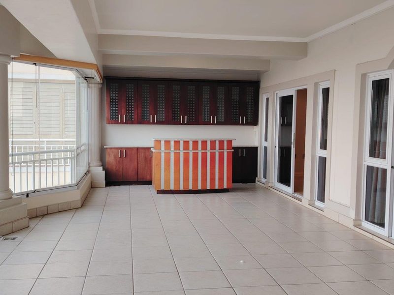 Stunning 3-Bedroom Apartment for Rent in Umhlanga - Photo 6