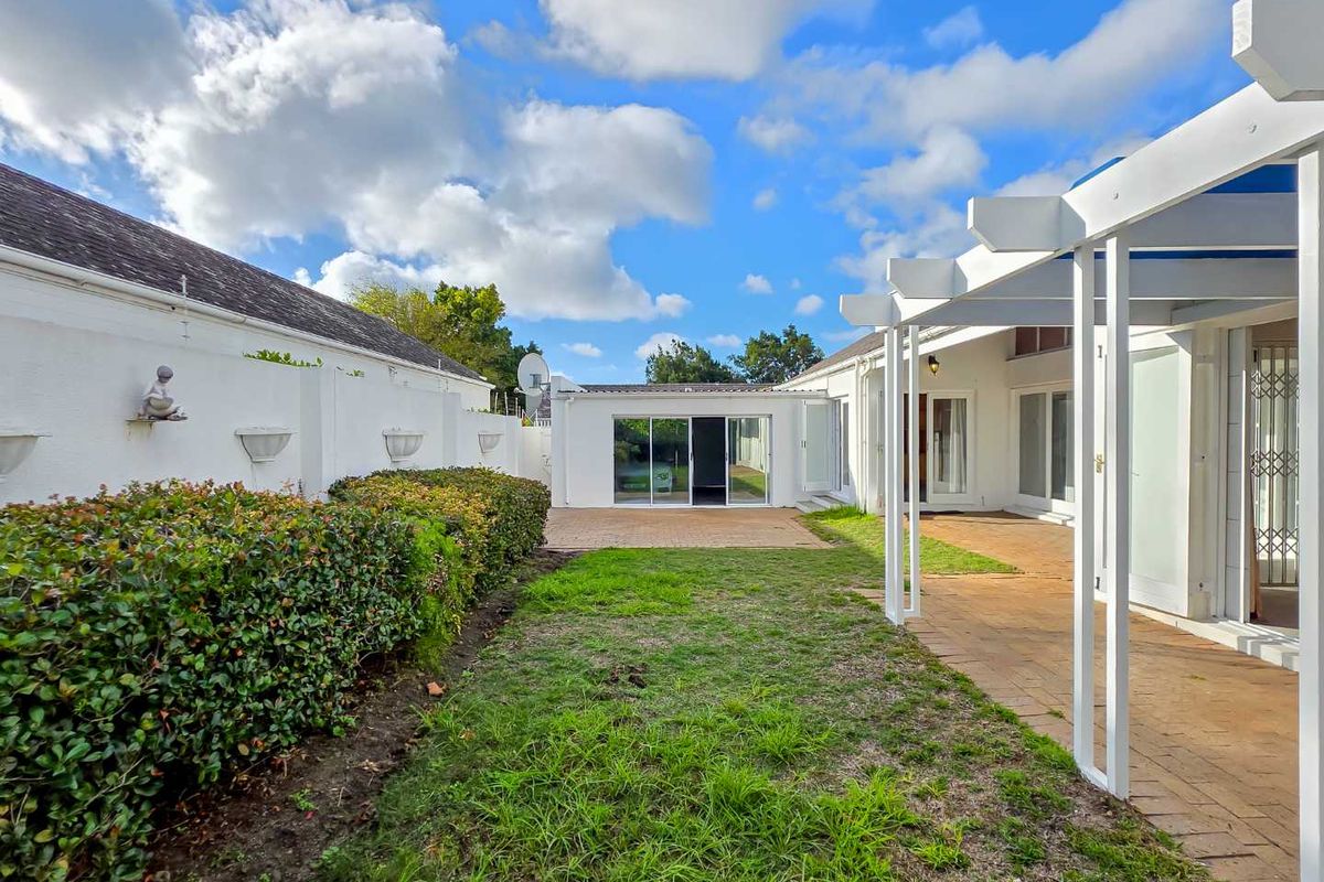 Charming townhouse in prime location - Photo 4