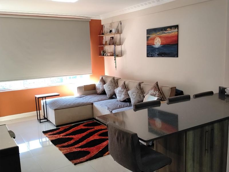 A comfortable and stylish apartment, with beautiful views. - Photo 1