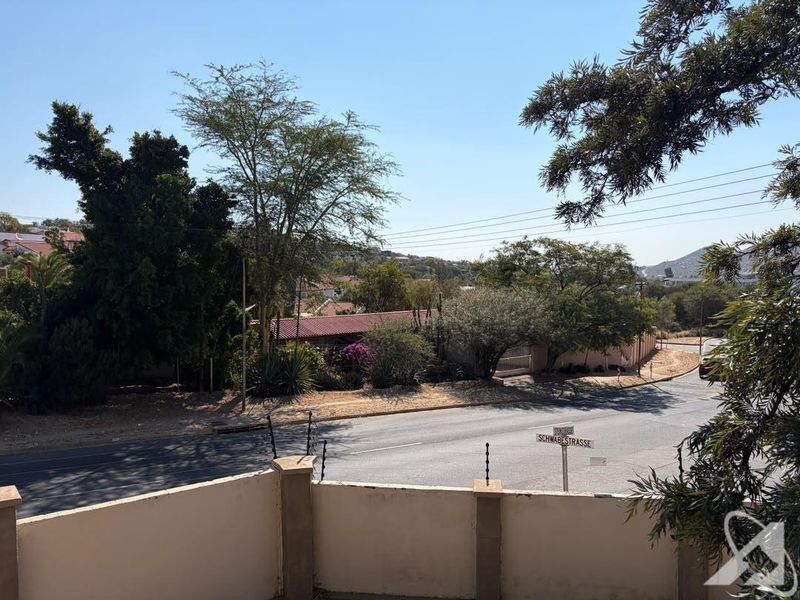 Freestanding House For Sale In Llein Windhoek - Photo 6