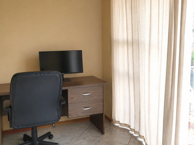 Stylish 3-Bedroom Apartment – The Perfect First Home or Smart Investment - Photo 5