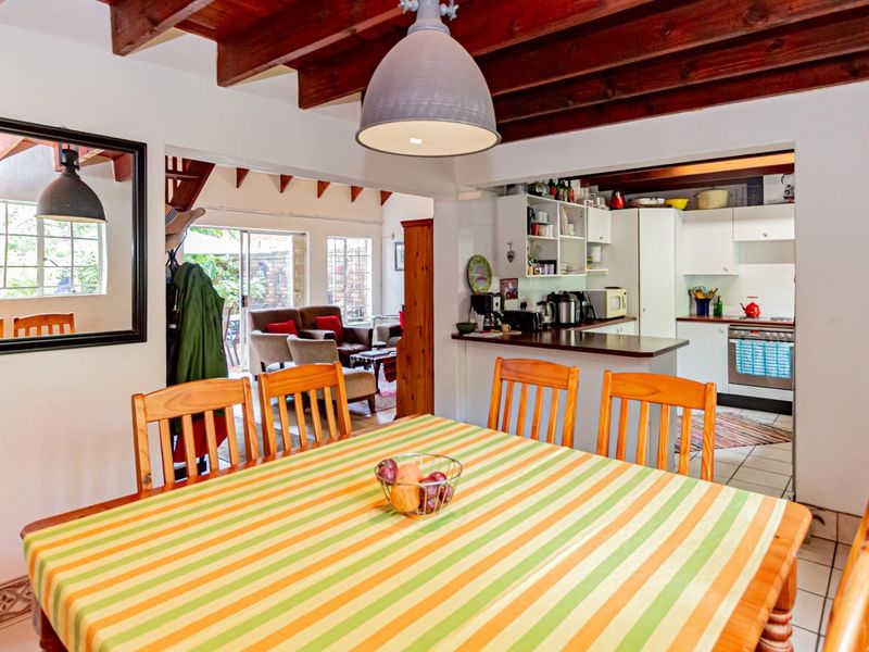 Delightful 3-Bedroom Duplex with Double-Volume Living in Tranquil Murrayfield Complex - Photo 7