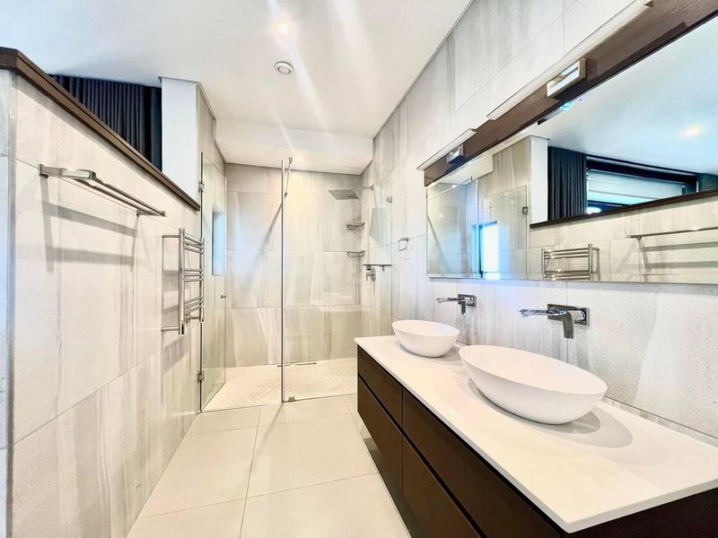 4 Bedroom House For Sale in Klein Windhoek - Photo 7