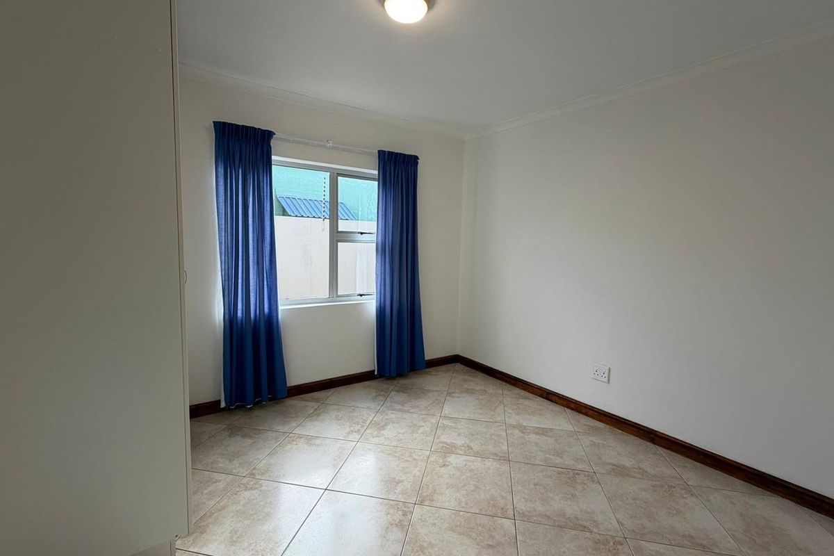 Free Standing home to RENT - Photo 4