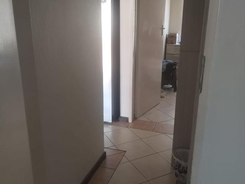 2 Bedroom ground unit in Mooiklof Ridge - Photo 7