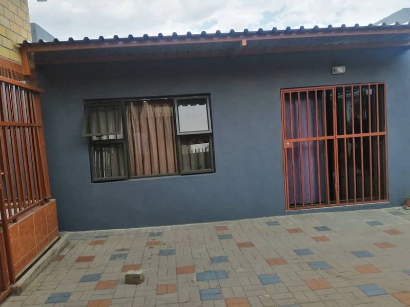 Freestanding House For Sale In Okahandja, Nau Aib, Extension 1 - Photo 3