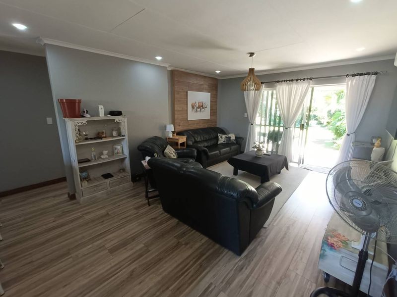 BEAUTIFUL TOWNHOUSE FOR SALE IN SECURE COMPLEX!!!! - Photo 10