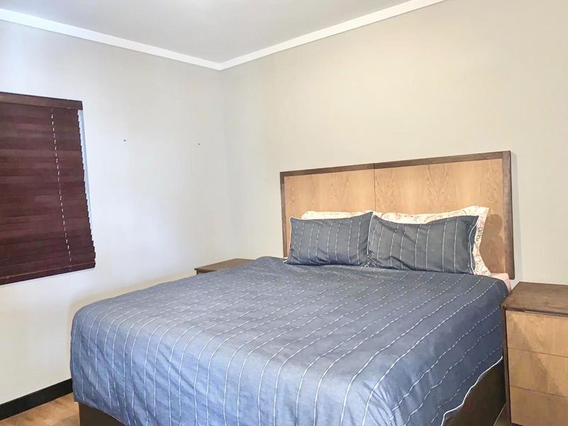 Modern, Stylish 2-Bedroom Apartment in the Heart of Cape Town - Photo 4