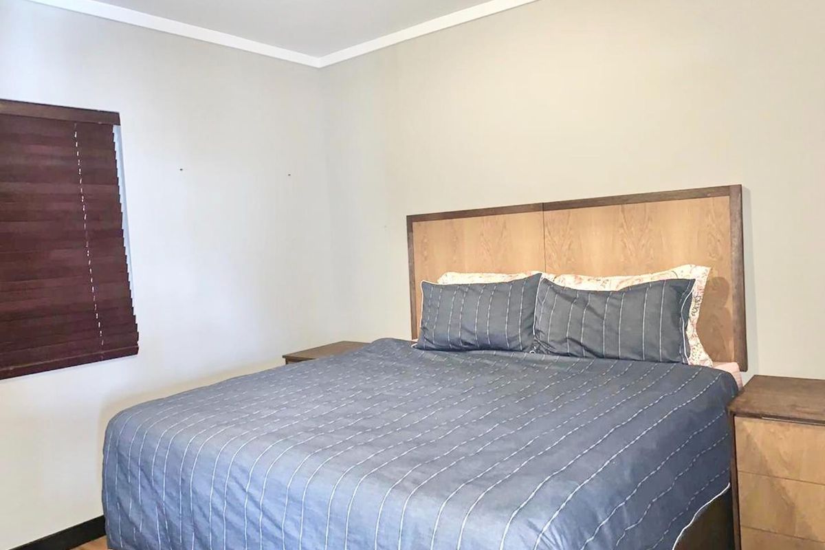 Modern, Stylish 2-Bedroom Apartment in the Heart of Cape Town - Photo 4