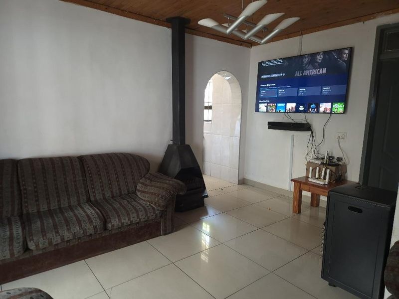 Spacious family home - Photo 7