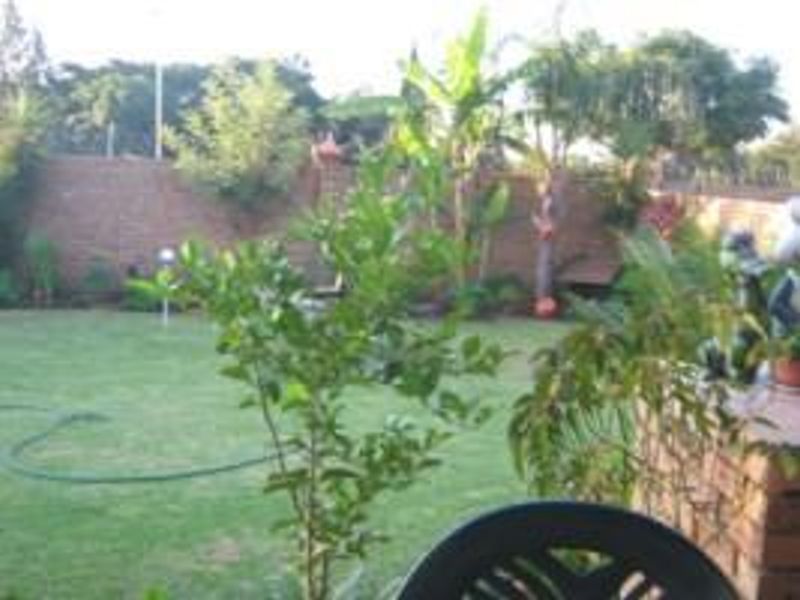 TWO BEDROO TOWNHOUSE AVAILABLE IN MAGALIESKRUIN : 1 SEPTEMBER 2026 - Photo 3