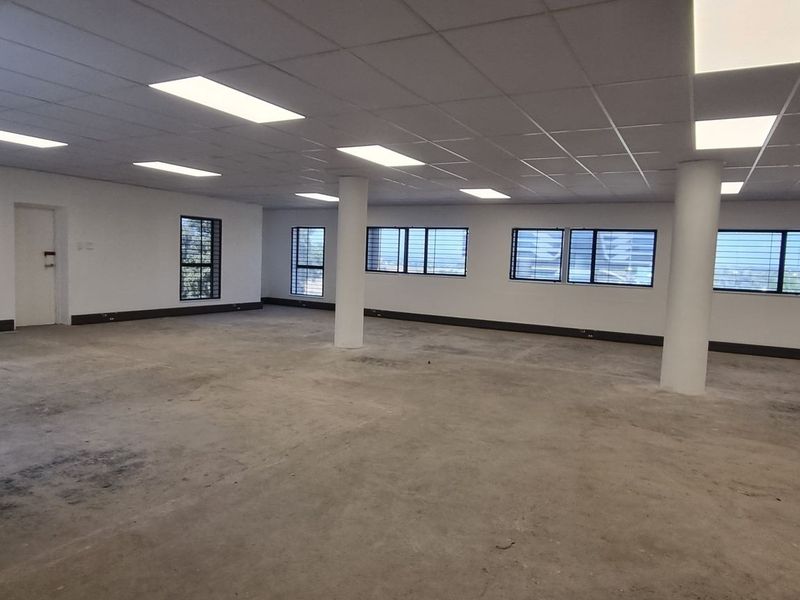 3 949m2 Waterfall Midrand Office Block To Let - Photo 5
