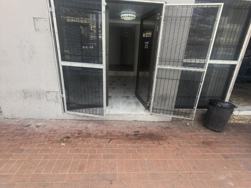 20m2 Premises to let - Photo 2