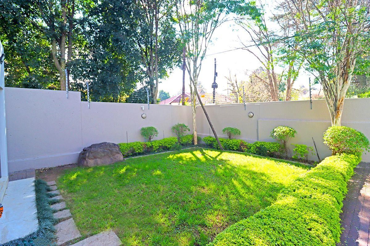 Stylish 3 Bedroom Townhouse with Pool in Sought After Waverley Gate - Photo 5