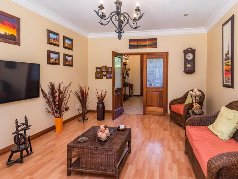 Distinguished Estate living! Only 6 houses in the Estate - Photo 10