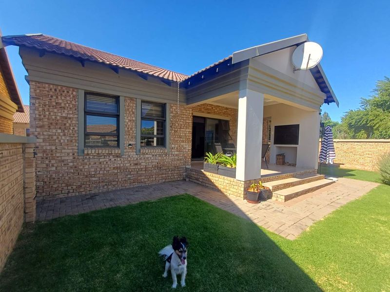 Modern, move in ready 3 Bedroom Townhouse situated in Pearl Ridge - Photo 7