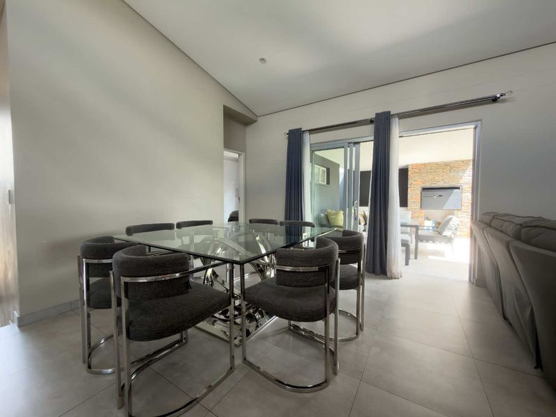 Grounded Luxury | Exceptional Free Standing Home - Photo 10