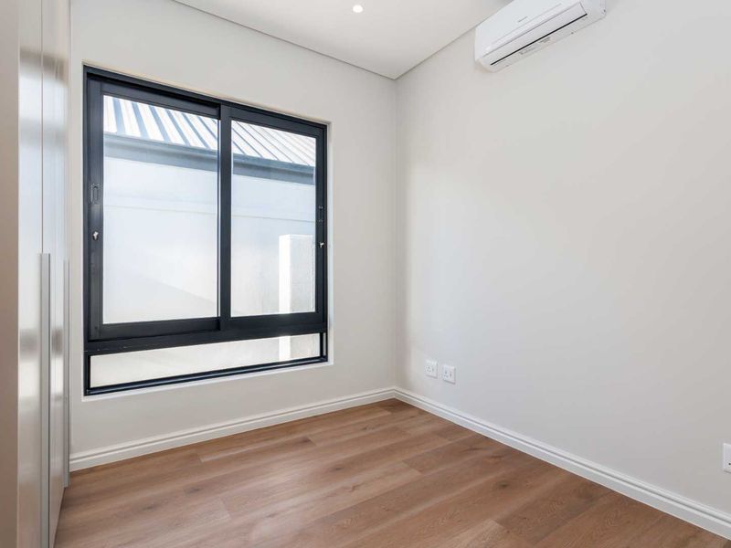 Modern Winelands Living in a Thoughtfully Designed Three-Bedroom Home - Photo 10