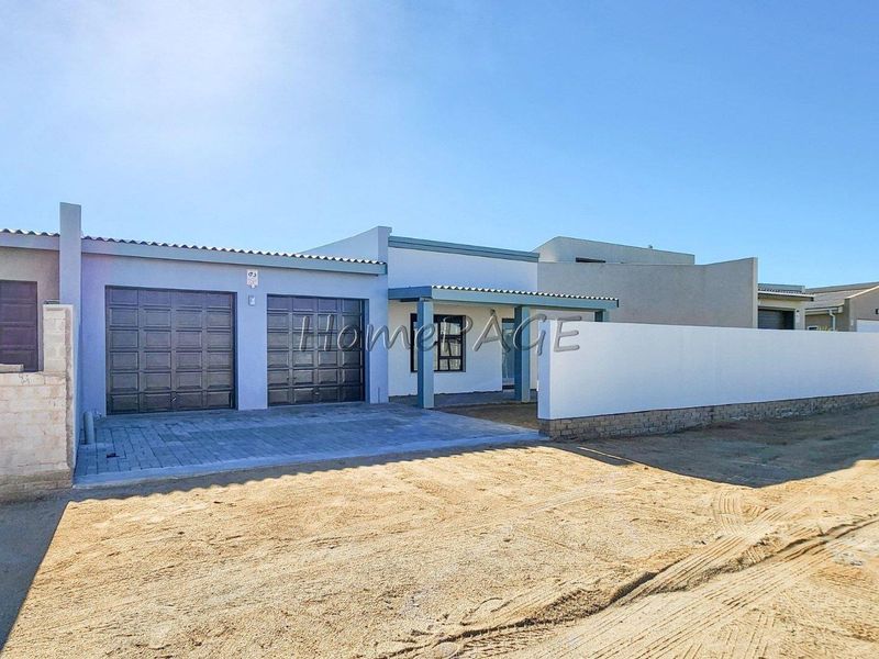Ext 10, Henties Bay:  Newly renovated 3 Bedr home on the south dune - Photo 3