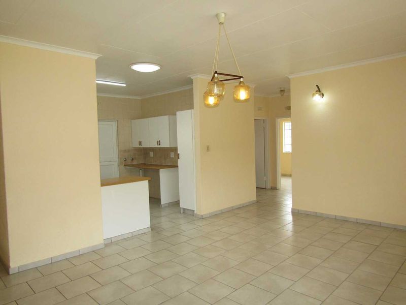 Charming two bedroom life rights home for the elderly. - Photo 7