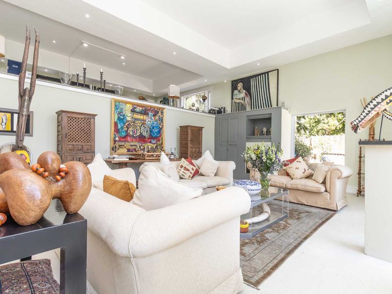 "Luxury Meets Innovation: Where Luxury and Comfort Unite" - Photo 9