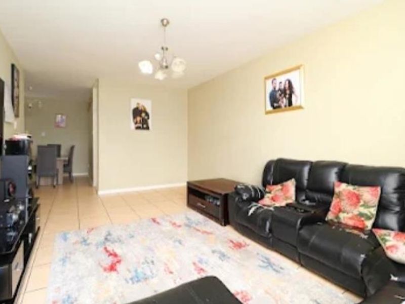 1.5 Bedroom Apartment For Sale, Excellent Location - Photo 8