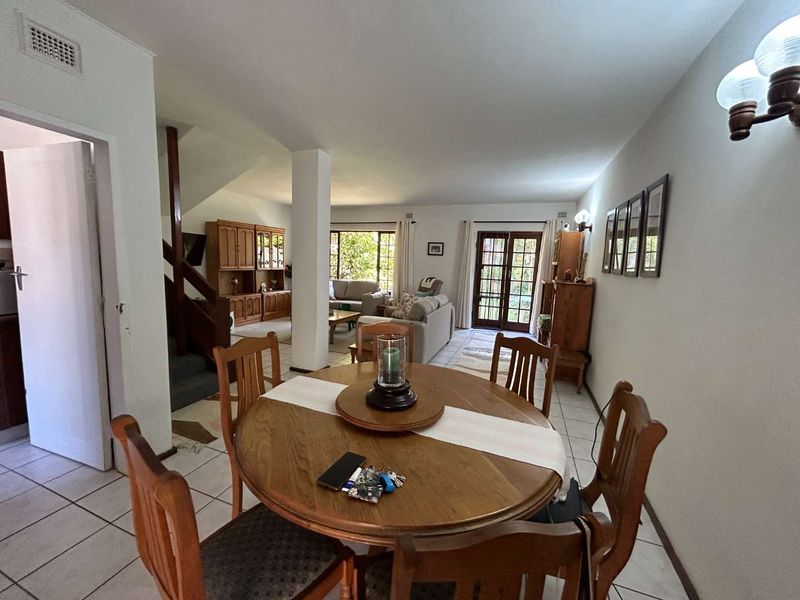 Walk to Westville Boys – Spacious 3-Bed Duplex with Private Garden & Real Family Flow - Photo 6