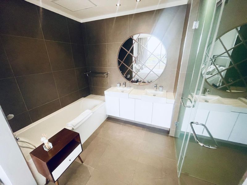 2 Bedroom Apartment in Morningside - Photo 8