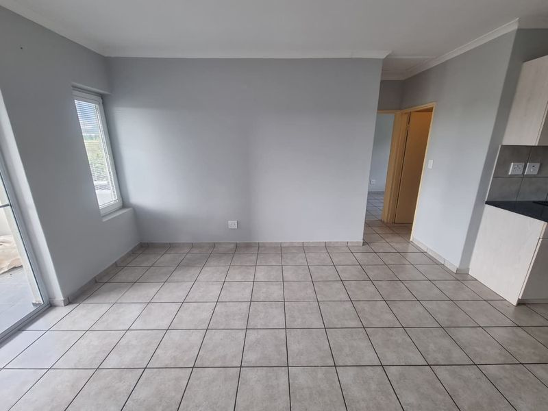 Spacious Unfurnished 2-Bedroom Apartment To Rent in Paarl - Photo 7