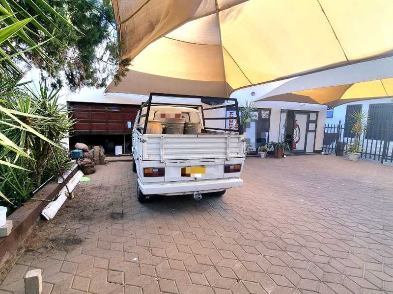 WINDHOEK WEST COMMERCIAL PROPERTY WITH RESIDENTIAL RIGHTS FOR SALE - Photo 3
