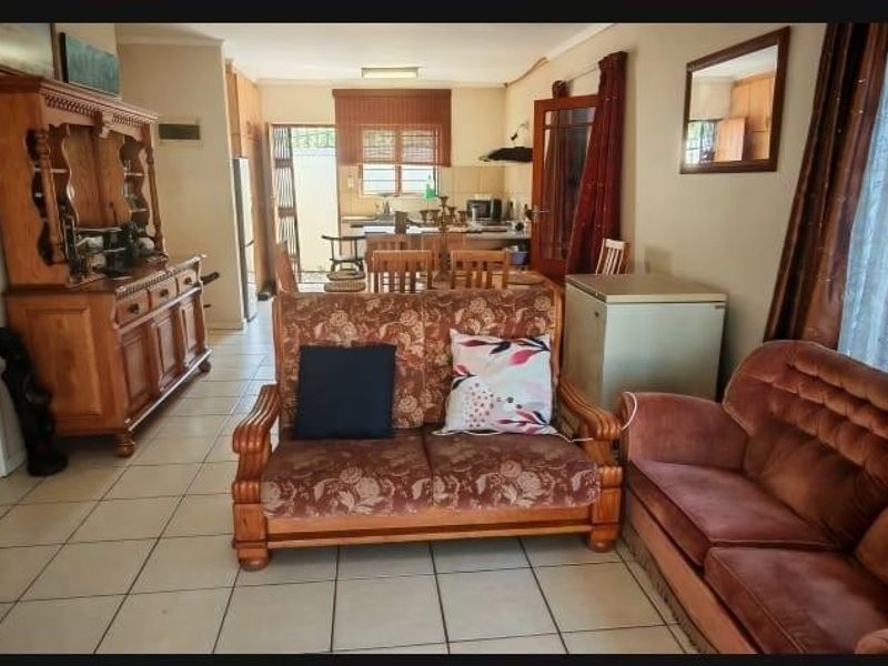 YOUR IDEAL FIRST HOME AWAITS - Photo 2