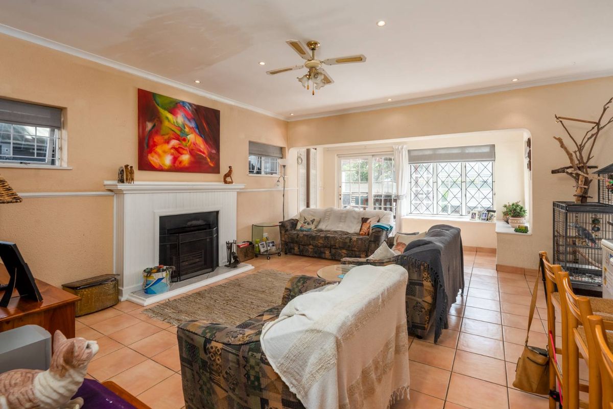 Your Dream Family Home Awaits - Photo 3