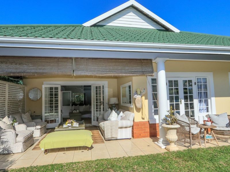 Beautifully appointed, 3 Bedroom Simplex within a secure estate - Photo 1