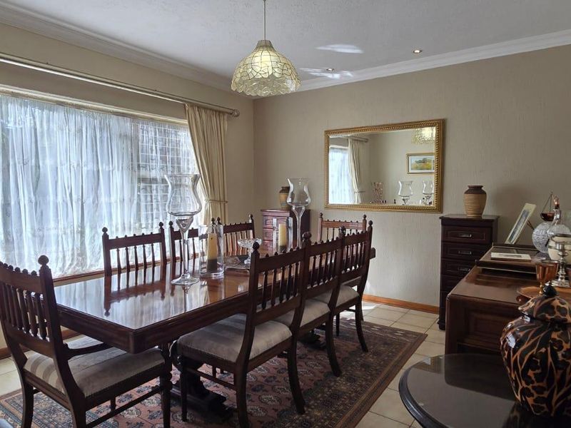 A Statement of Luxury and Comfort - Photo 7