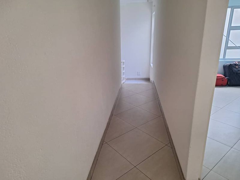Townhouse for sale,Windhoek central - Photo 8