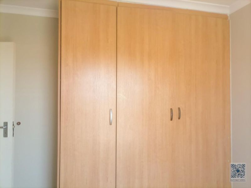 A Charming 2 Bedroom House In Thatcchill Estate - Photo 8