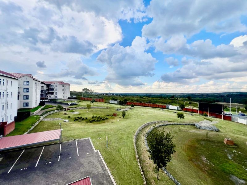 Modern Living with Unmatched Estate Views!" - Photo 3