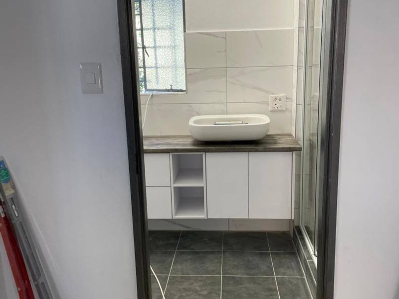 Duet House To Let In Tauben Glen - Photo 5